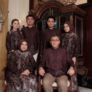 SET FAMILY KALEELA KODE BURUGUNDY