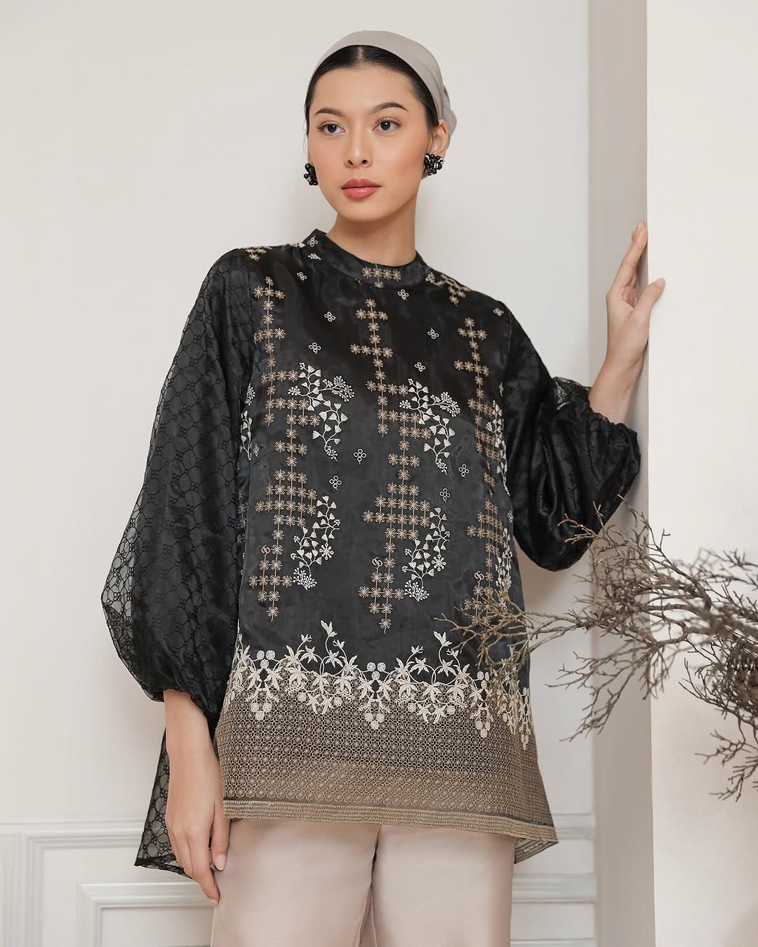 KHARAMANA SERIES NAILA BLOUSE - Gambar 3