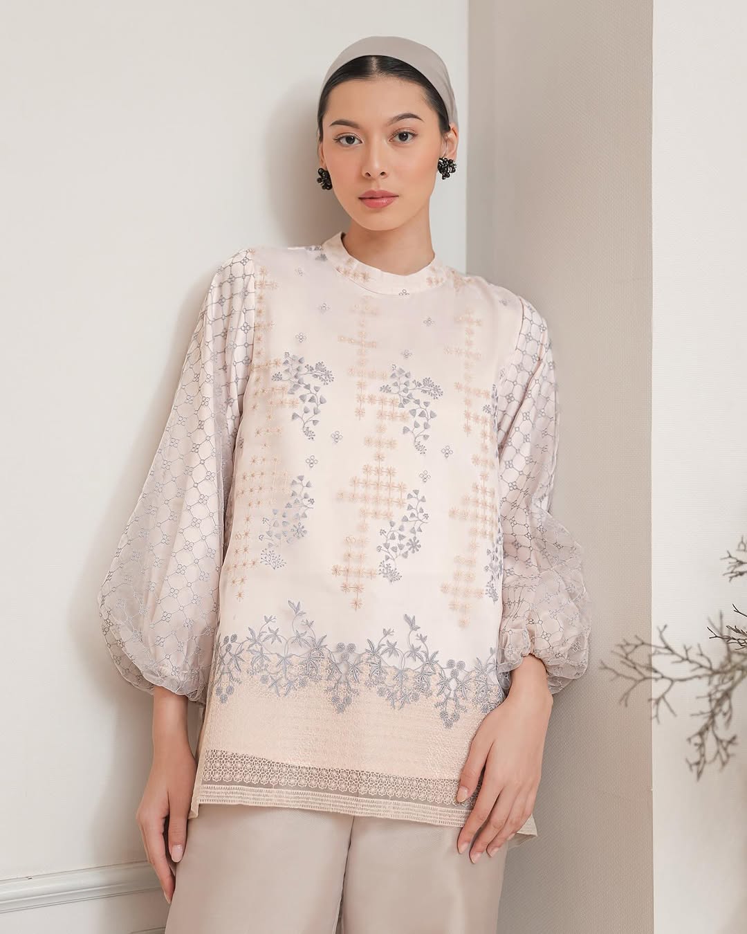 KHARAMANA SERIES NAILA BLOUSE - Gambar 2