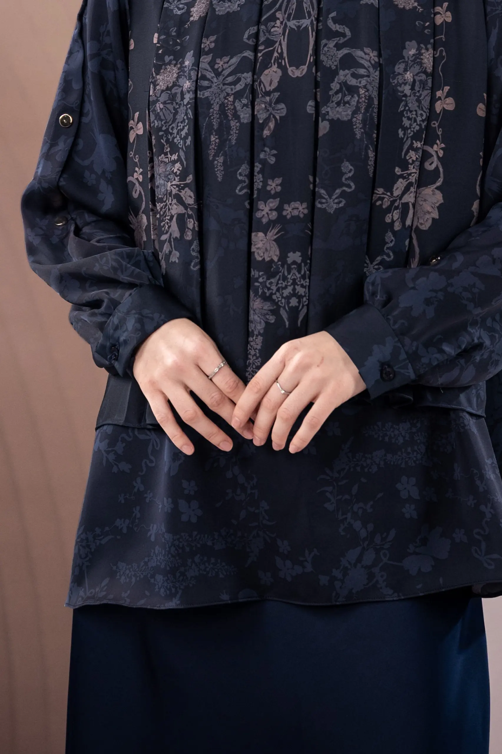 SAMAMU BLOUSE MIDNIGHT - Gambar 5