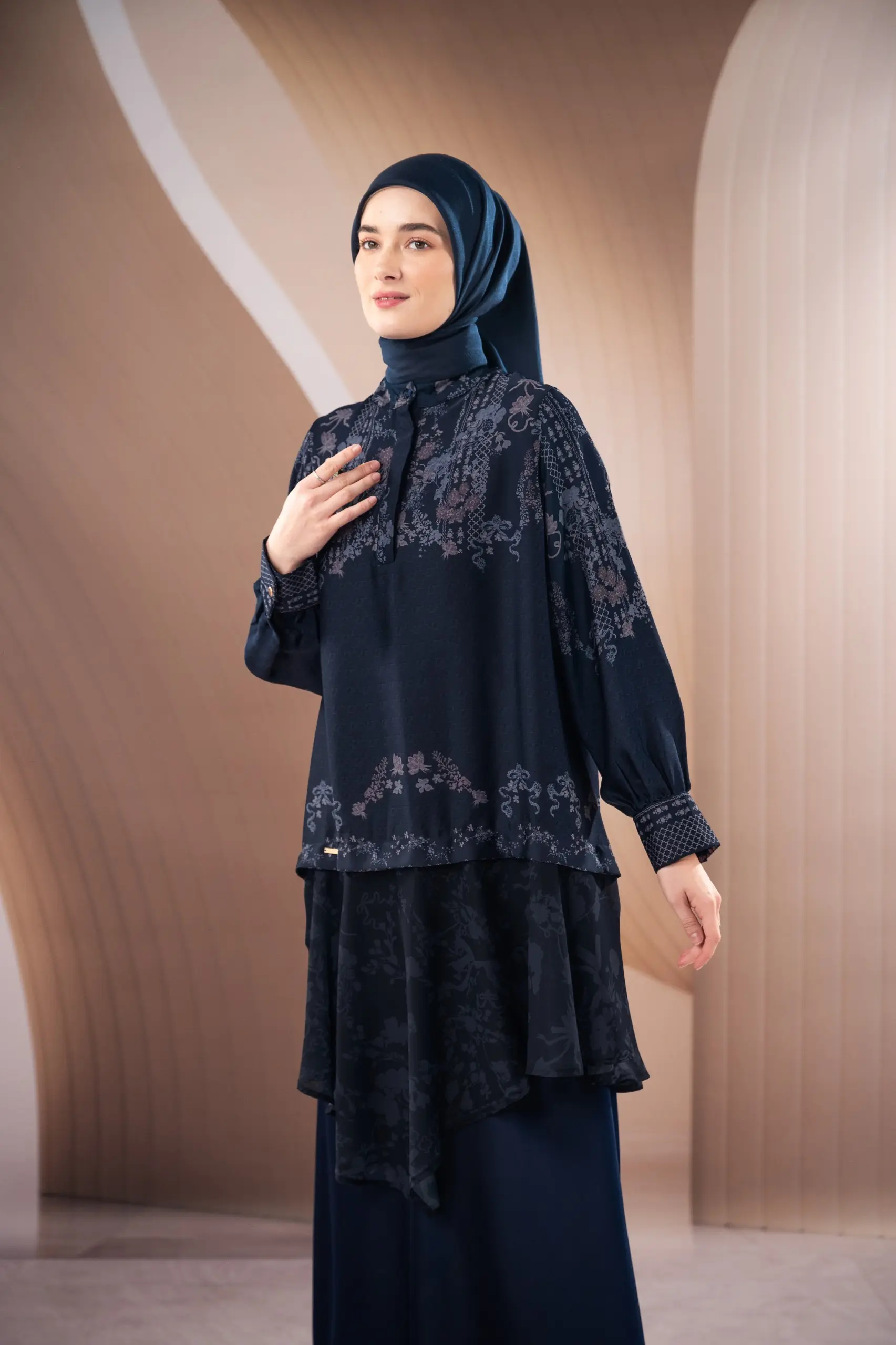 SAMAMU ASYMMETRIC TUNIC MIDNIGHT - Gambar 3