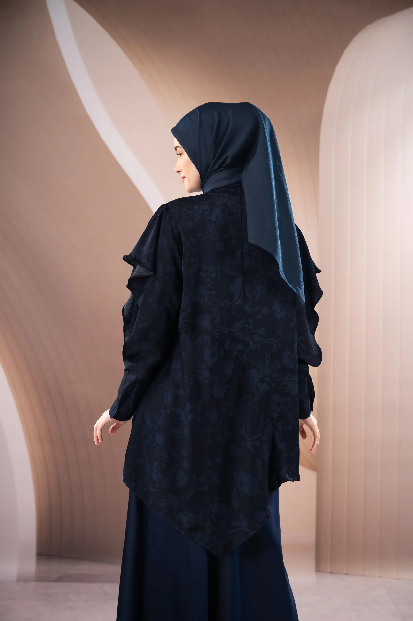 SAMAMU ASYMMETRIC TUNIC MIDNIGHT - Gambar 2