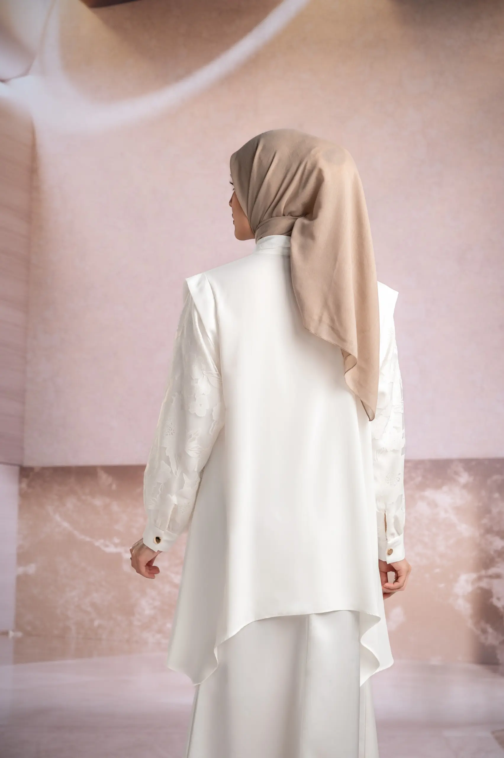 TIAMA SHIRT VANILLA - Gambar 2