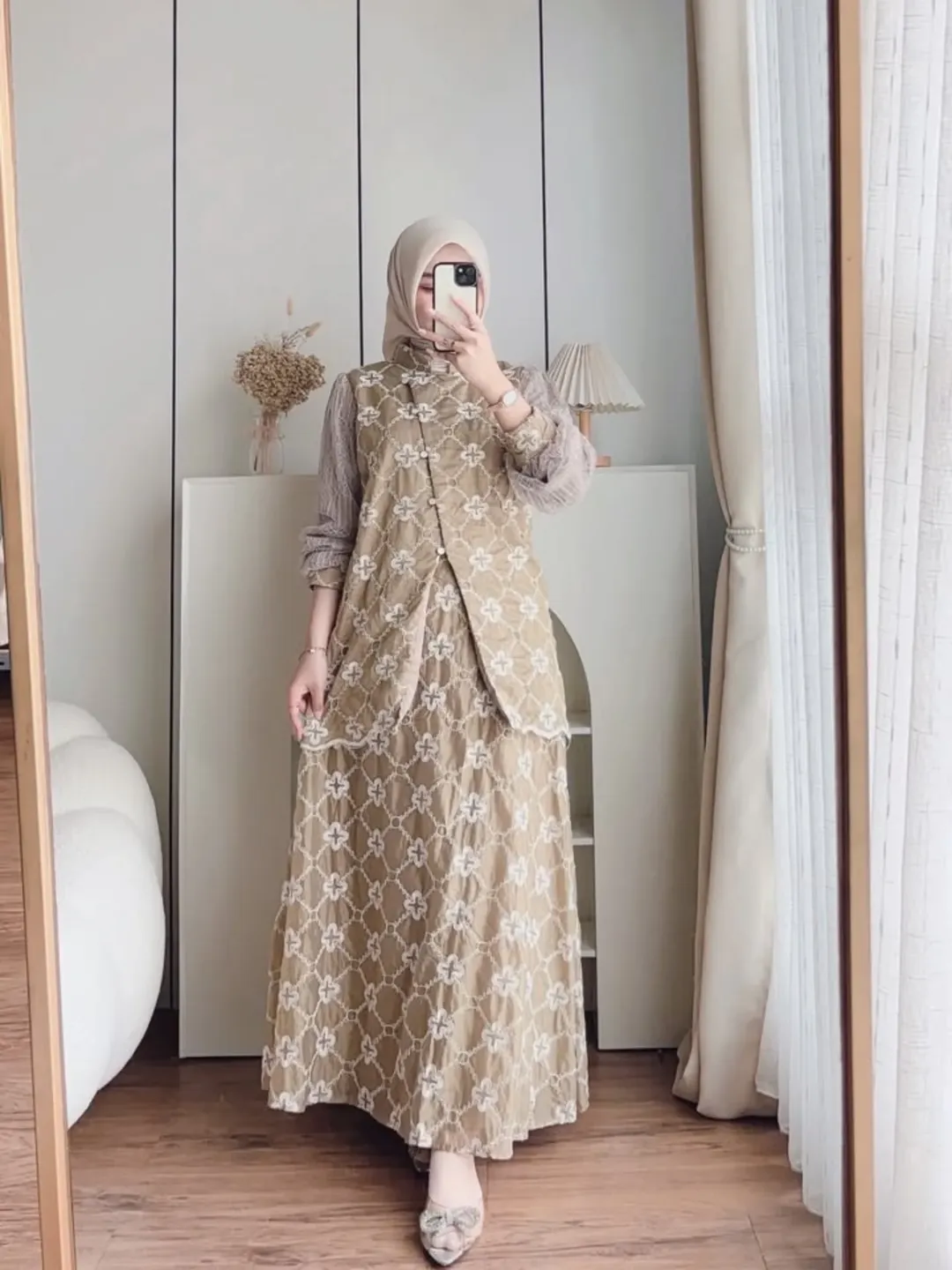 Kivana Side Chantily Skirt Set - Gambar 2