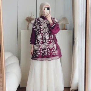 Viena Pearls Chantily Blouse